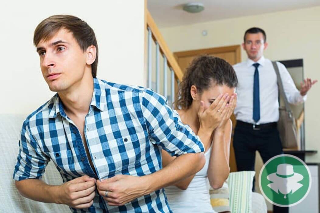 Buktikan pasangan selingkuh via sosial media dari hpnya